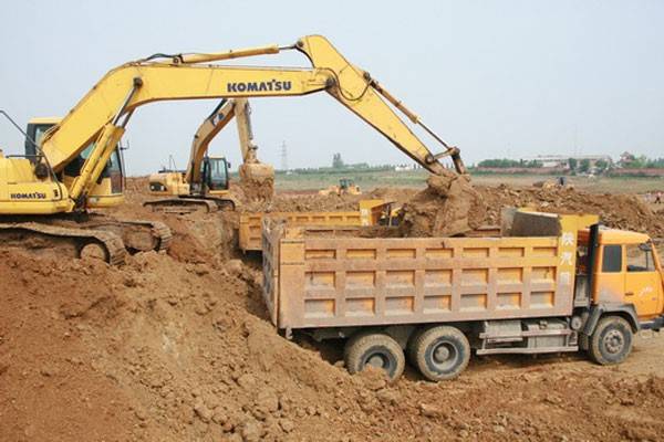 工程初期以至施工过程中的关键工序--土方开挖